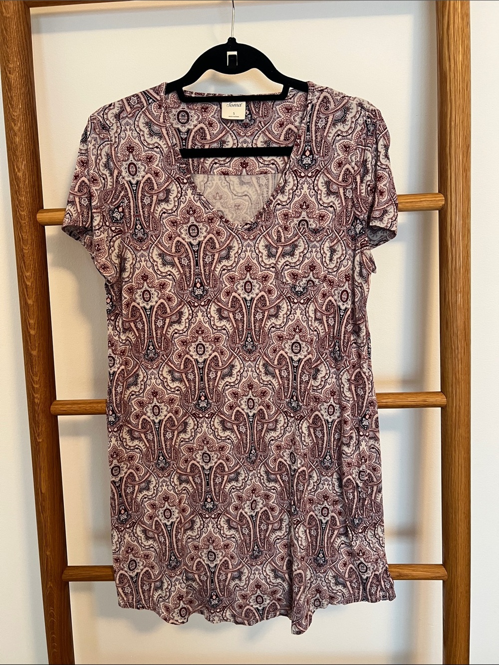 Soma Paisley Short Sleeve V-Neck Sleep Tee / Pajama Top - Size S